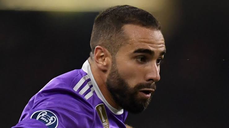 Bek Real Madrid Carjaval Ingin Main di Inggris 